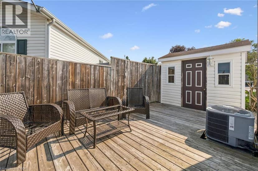21 TRILLIUM BEACH Drive — photo 4 of 29