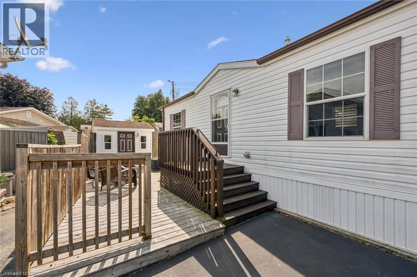 21 TRILLIUM BEACH Drive — photo 2 of 29