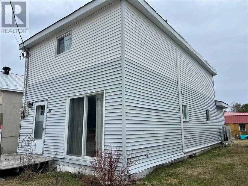 32 Main Street — photo 12 of 13