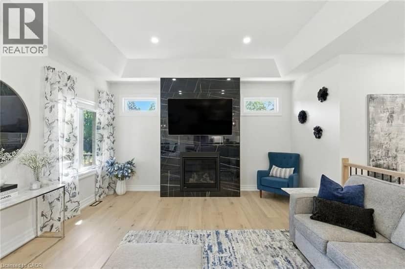 270 CHARLES Street — photo 18 of 40