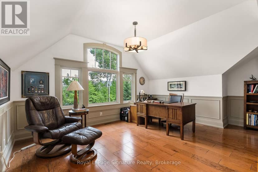376 Sunset Boulevard — photo 22 of 40