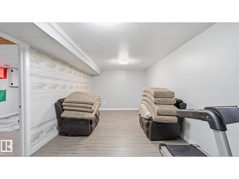 493 Kirkness Rd NW — photo 19 of 40