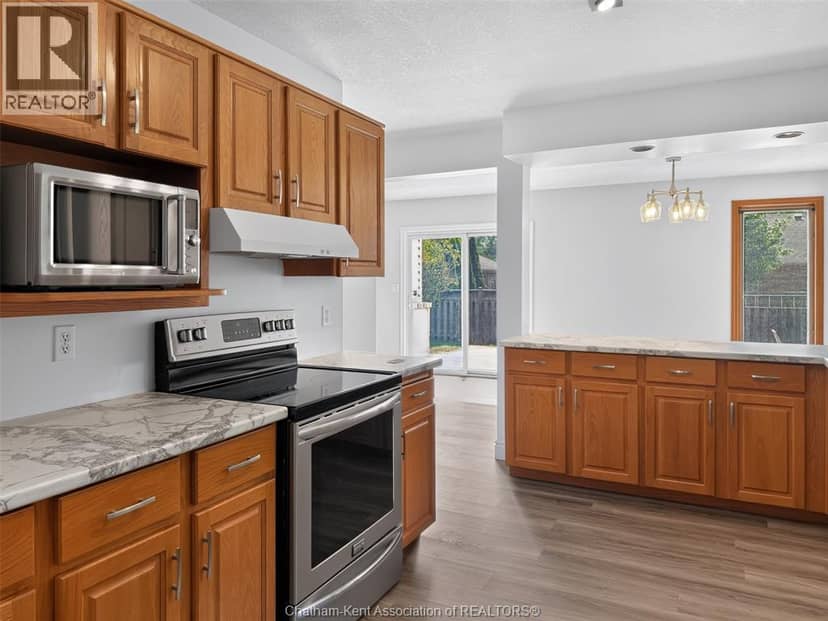 102 Northern Pine Place — photo 3 of 40