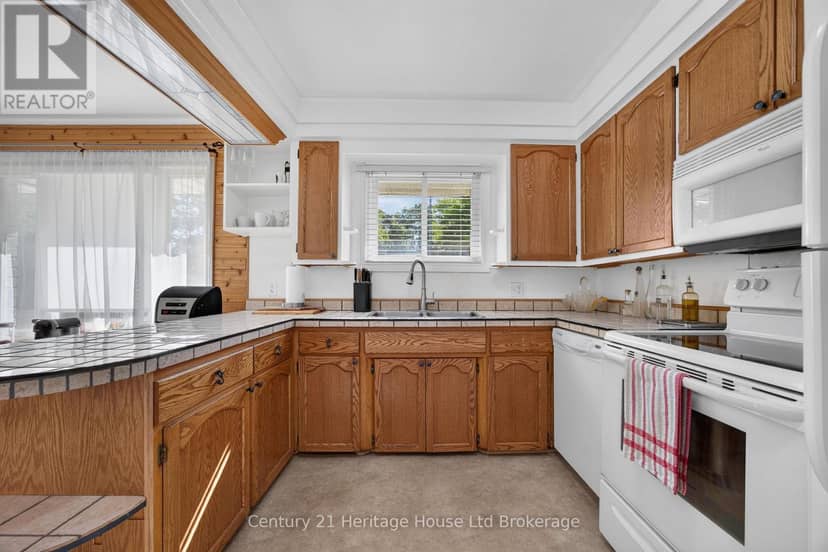 256 Markwell Street — photo 10 of 31