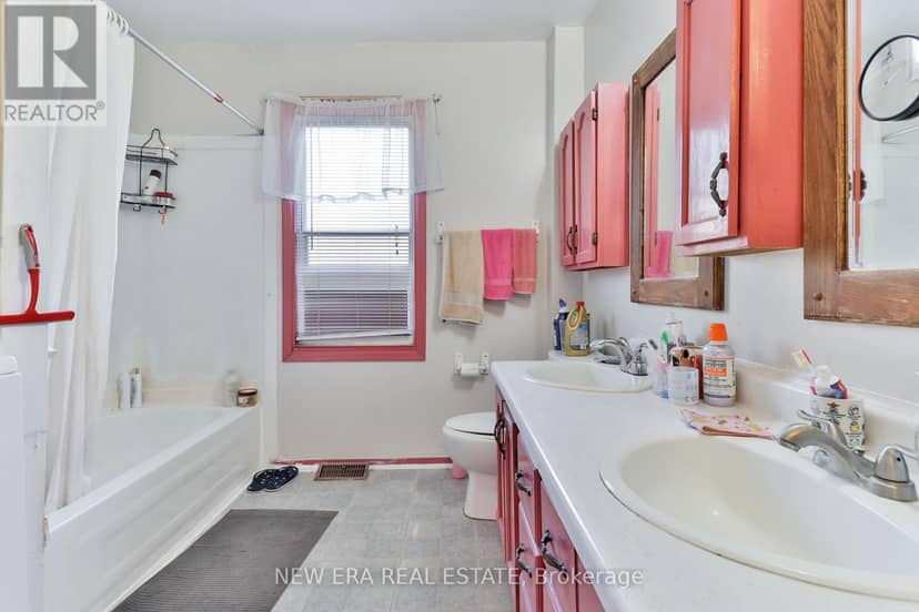 17 Bobmar Road — photo 32 of 40