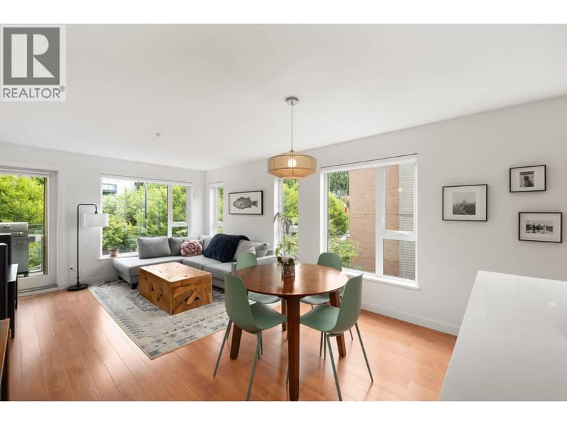 316 221 E 3RD STREET, North Vancouver