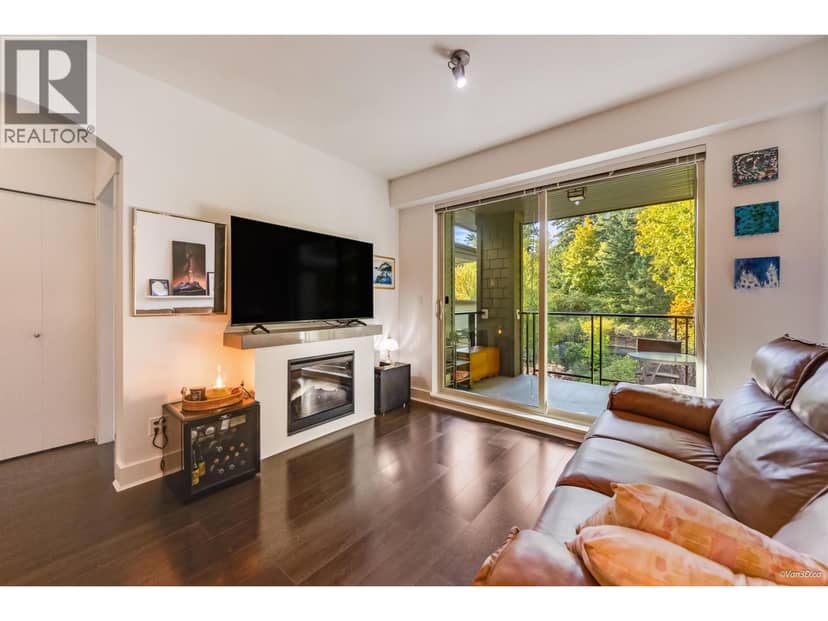 301 7418 BYRNEPARK WALK, Burnaby