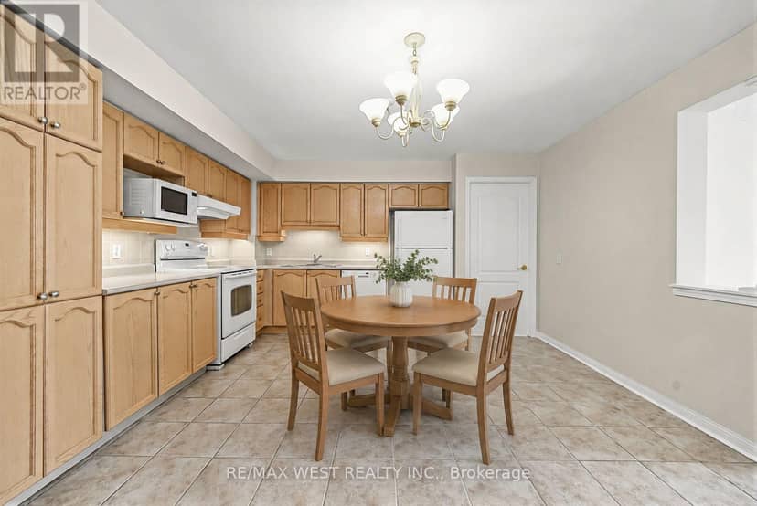414 - 2506 Rutherford Road — photo 4 of 13
