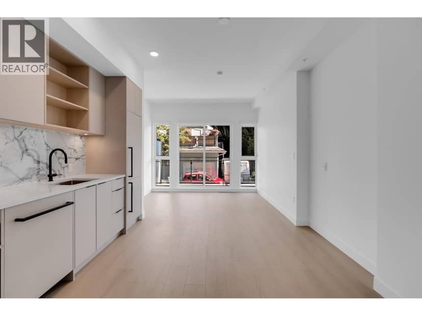 2XX 422 E 3RD STREET, North Vancouver, photo 2