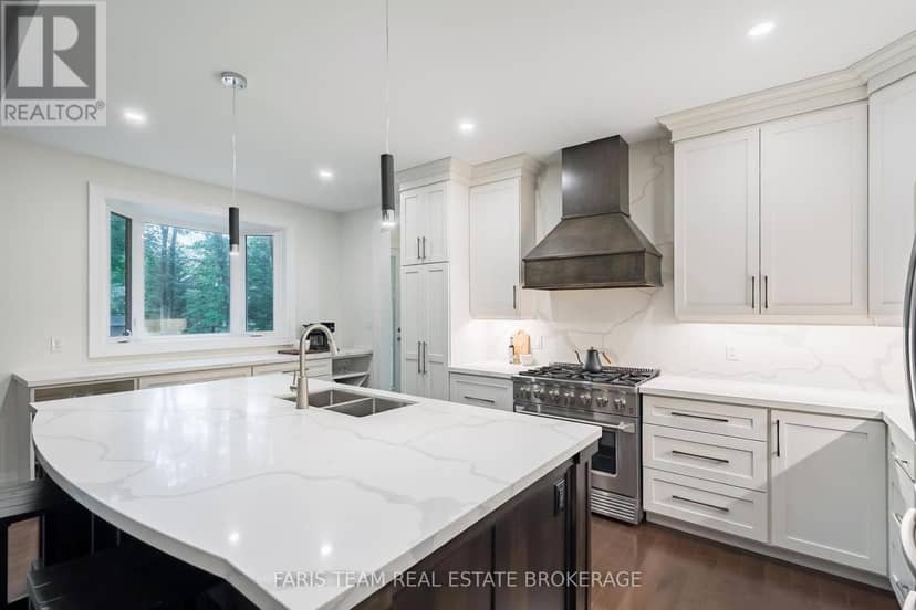 34 Oakwood Avenue — photo 10 of 39