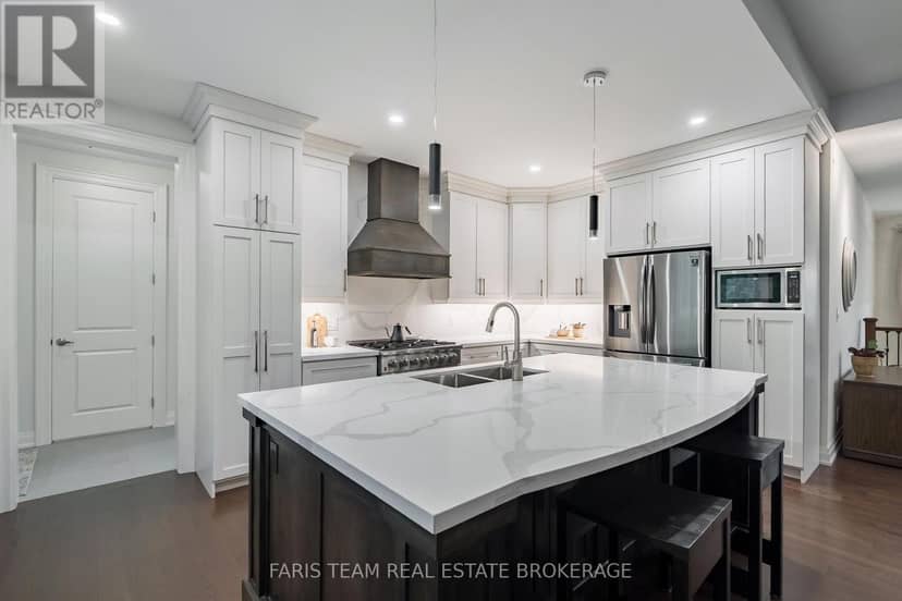 34 Oakwood Avenue — photo 6 of 39