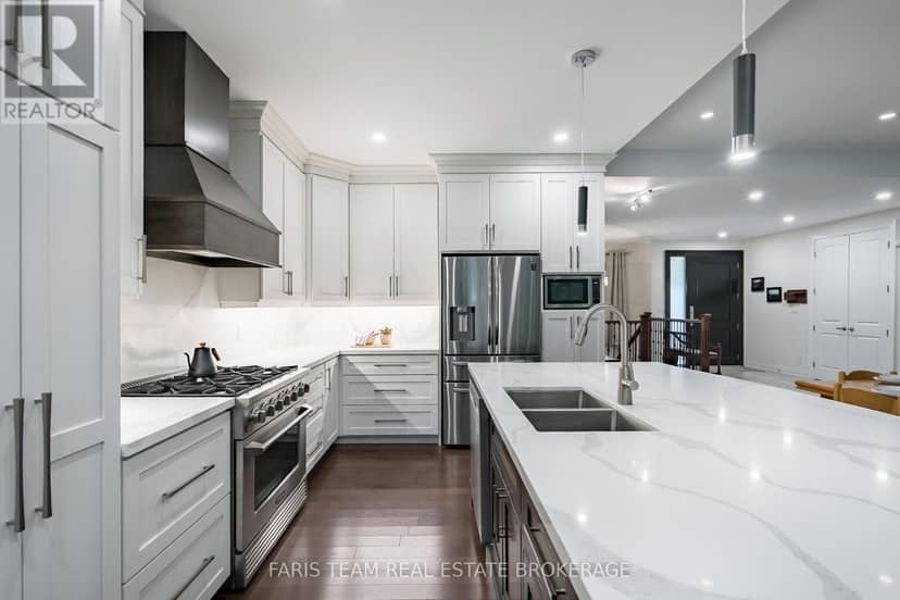 34 Oakwood Avenue — photo 7 of 39