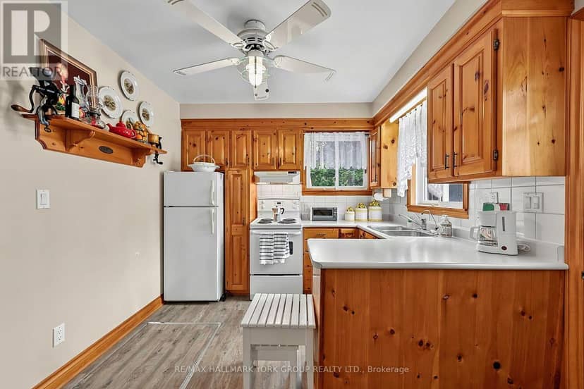 1085 River Road E — photo 8 of 40