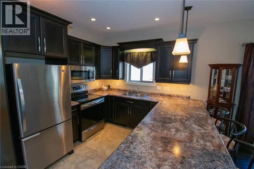 14 LAFAYETTE Street E — photo 12 of 40