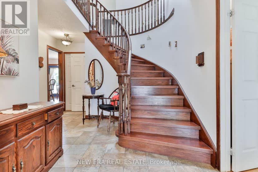 37 Glenthorne Drive — photo 10 of 40