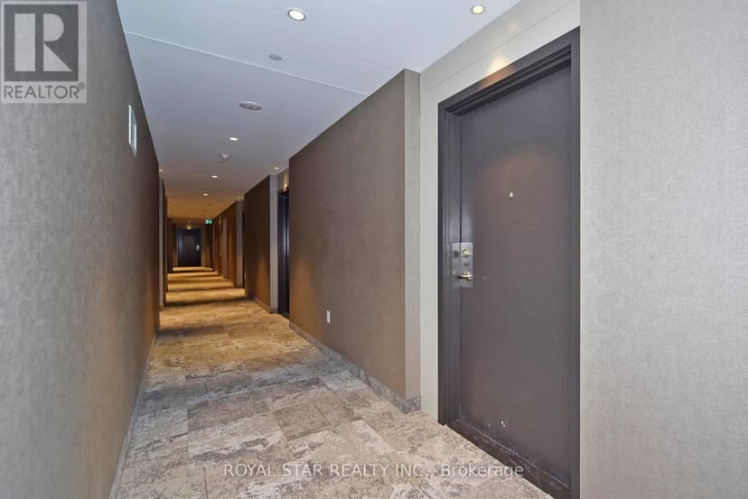 909 - 10 Honeycrisp Crescent — photo 7 of 38