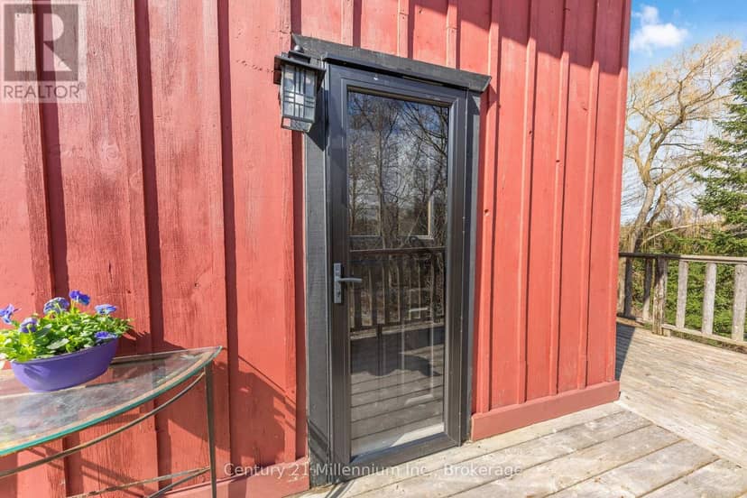 415877 Tenth Line — photo 4 of 40
