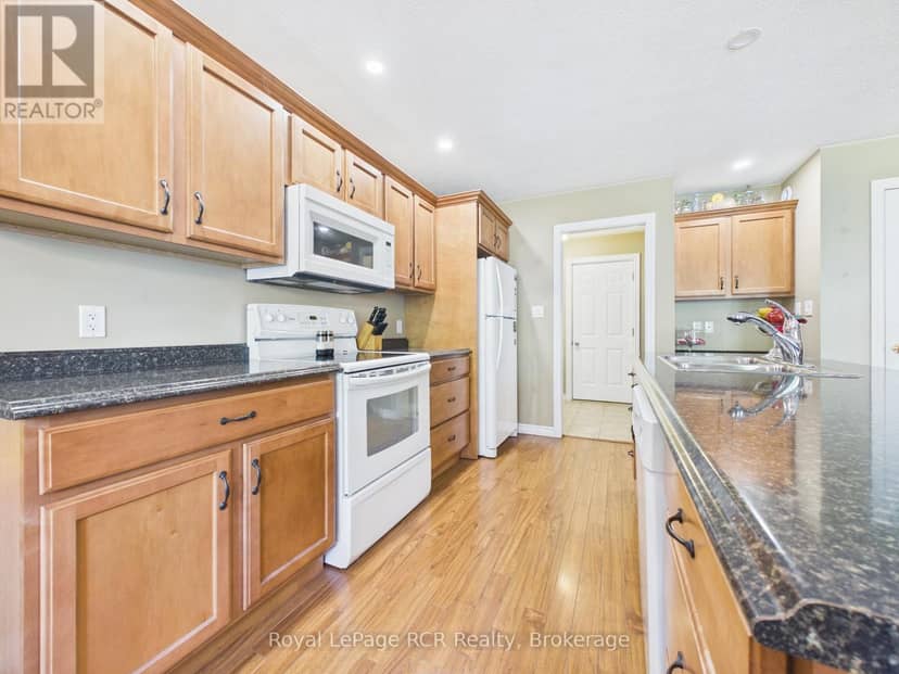51 Alfred Street — photo 10 of 40