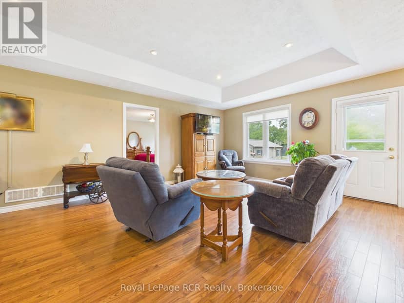 51 Alfred Street, North Huron, photo 6
