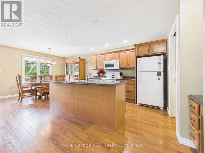51 Alfred Street, North Huron, photo 8