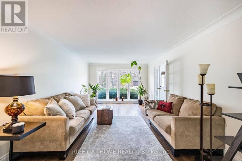 1941 Four Seasons Drive, Burlington, photo 8