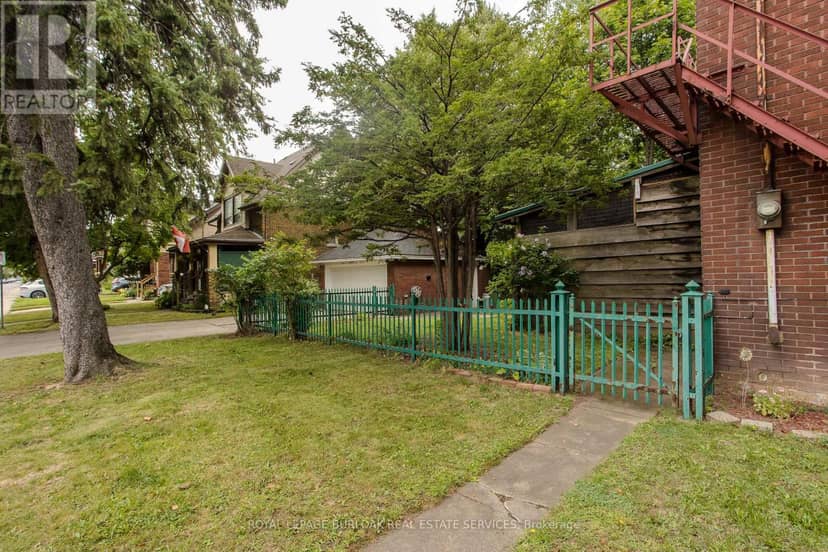 1088 King Street E — photo 9 of 40