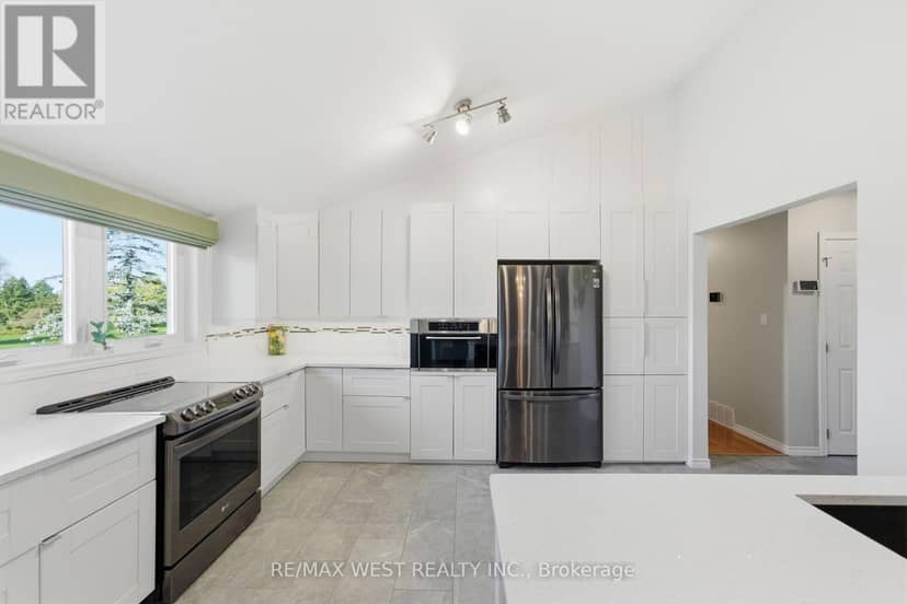 2776 Dalewood Court — photo 4 of 16