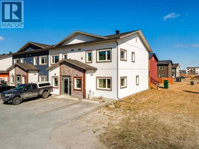 116-25 Gleaner Avenue — photo 2 of 18