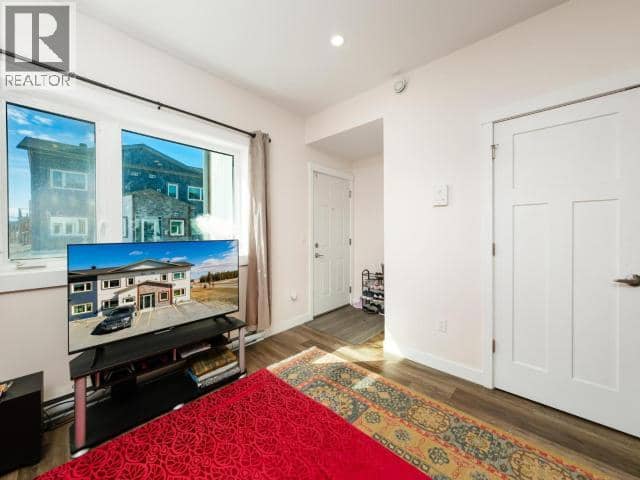 116-25 Gleaner Avenue — photo 4 of 18