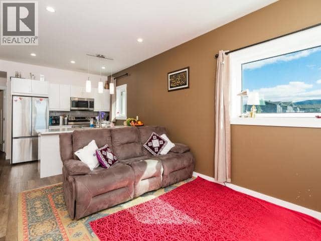 116-25 Gleaner Avenue — photo 6 of 18