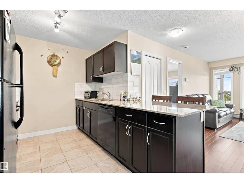 #406 12650 142 AV NW — photo 10 of 40