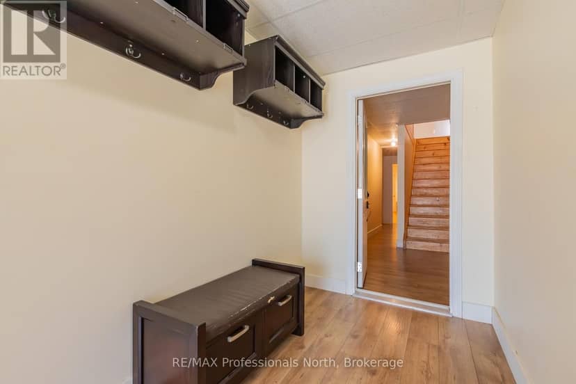 2831 60 Highway — photo 10 of 40