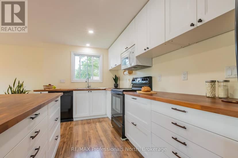 2831 60 Highway — photo 14 of 40