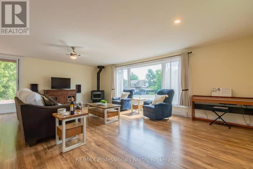2831 60 Highway — photo 17 of 40