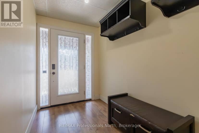 2831 60 Highway — photo 9 of 40