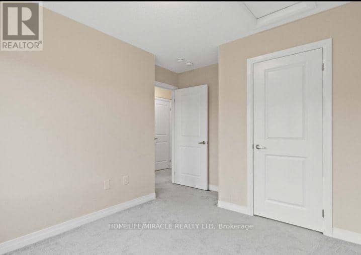 109 - 585 Colborne Street E — photo 23 of 27
