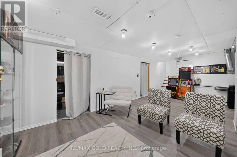 670 Grenfell Drive — photo 19 of 28