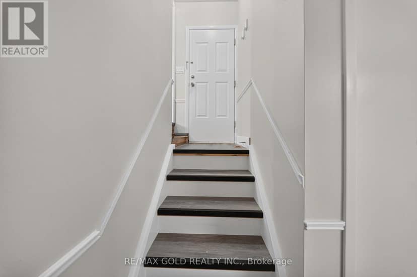 670 Grenfell Drive — photo 17 of 28