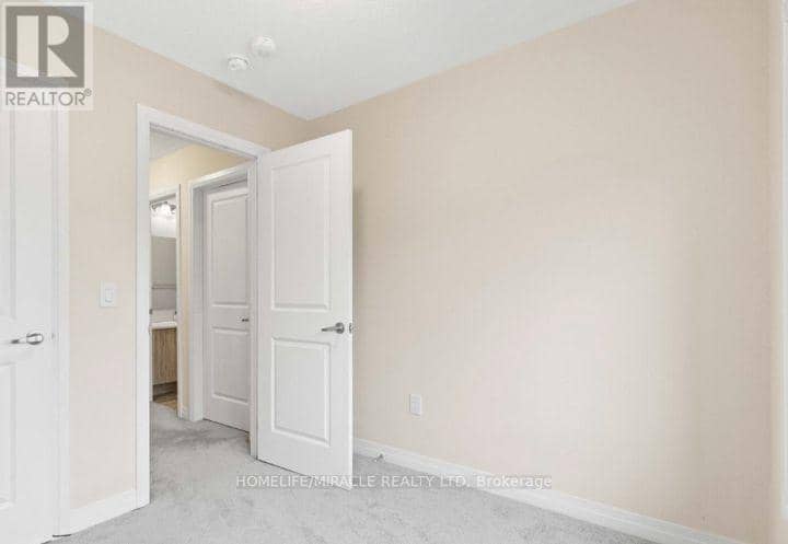 109 - 585 Colborne Street E — photo 21 of 27