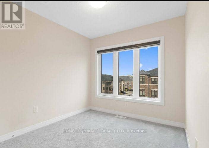 109 - 585 Colborne Street E — photo 22 of 27