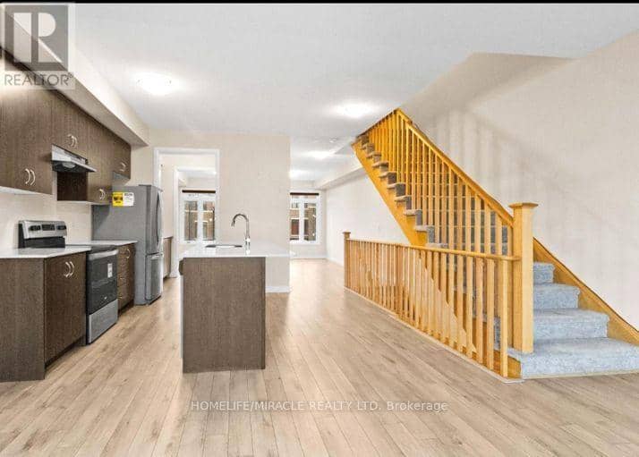 109 - 585 Colborne Street E — photo 7 of 27