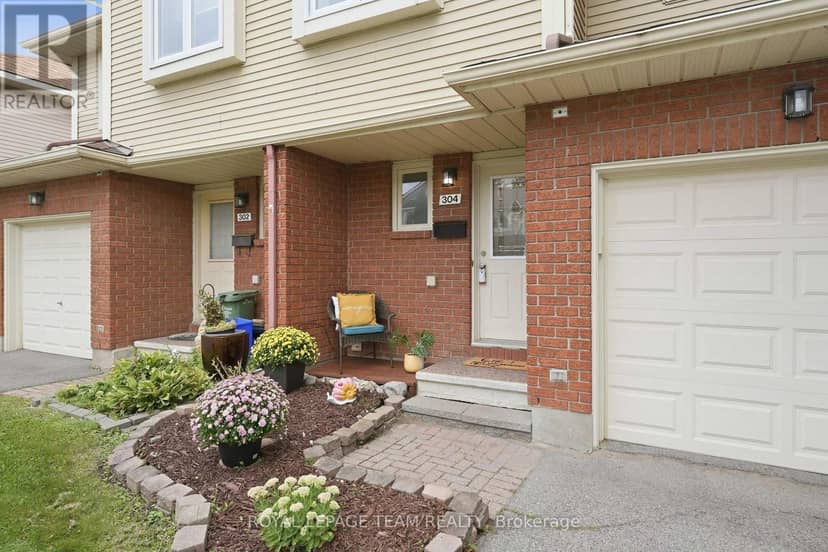 304 Valade Crescent — photo 3 of 40