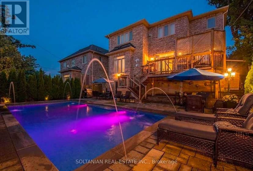 90 Grandview Avenue, Markham