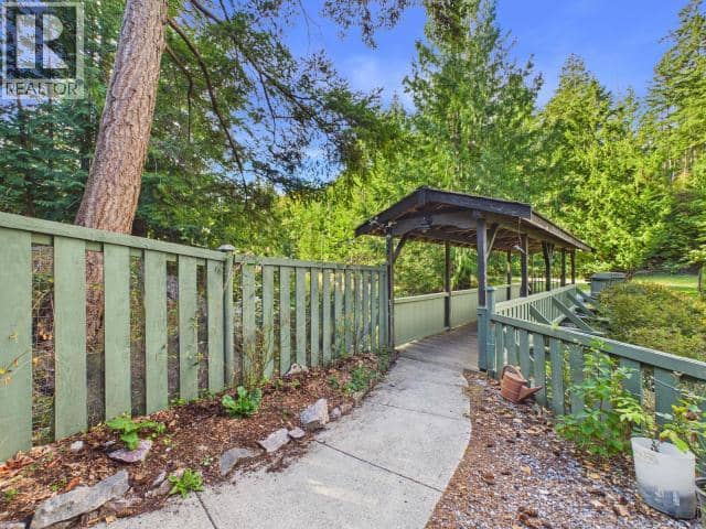 5072 PROSPECT STREET, Texada Island, photo 2