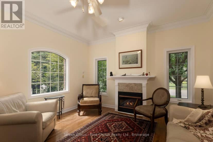 70 Crawford Street — photo 6 of 40