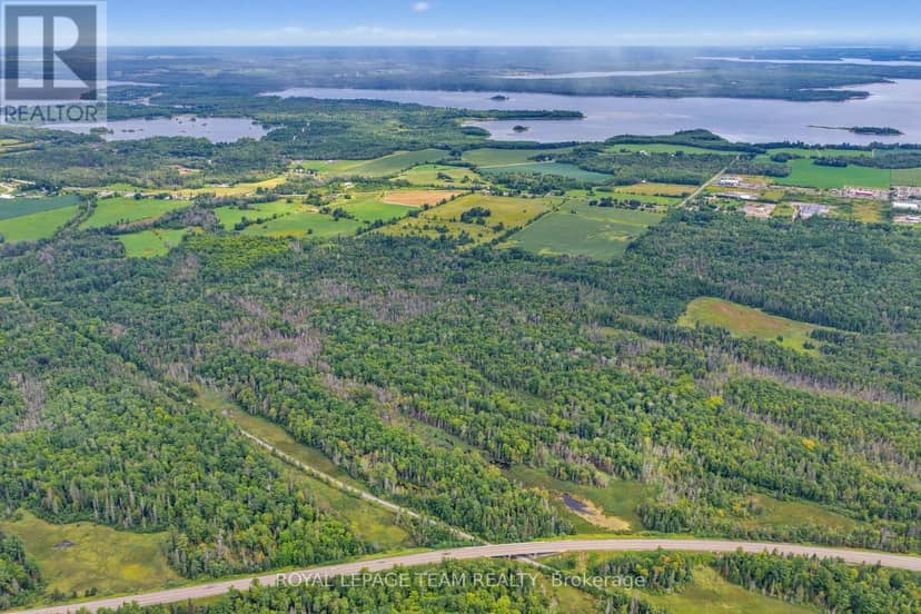 000 Greenwood Road, Laurentian Valley, photo 5