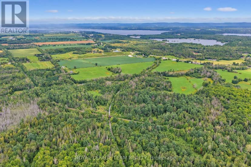 000 Greenwood Road, Laurentian Valley, photo 6