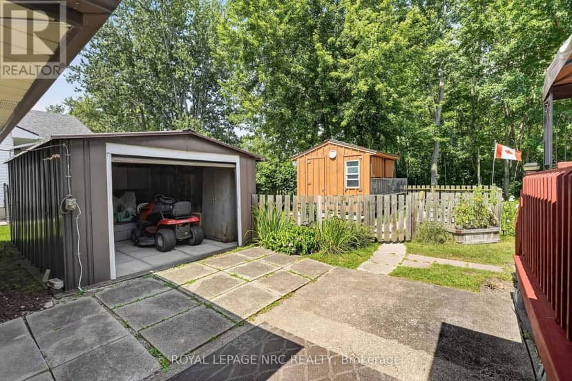 930 Edgemere Road — photo 31 of 40