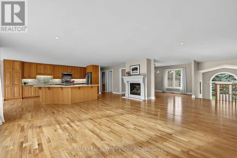 1603 Wedgewood Drive — photo 9 of 40