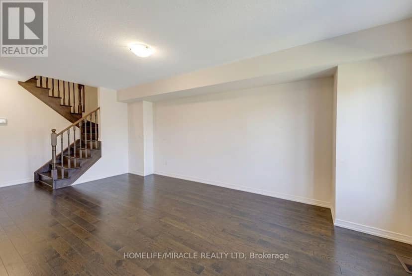96 Esther Crescent S — photo 11 of 25